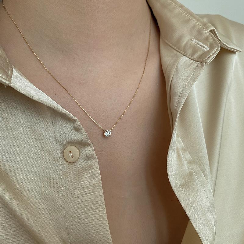 Dainty Diamond