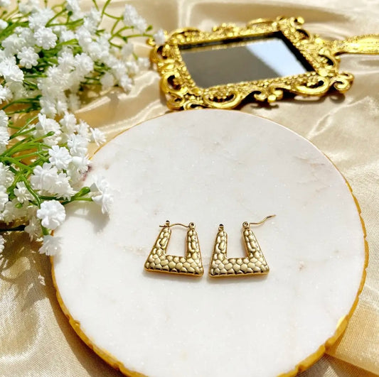 Vintage Classy Hoop