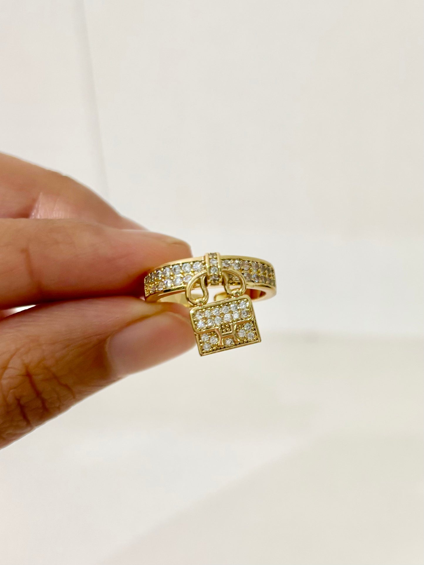 Luxury Crystal Lock Ring