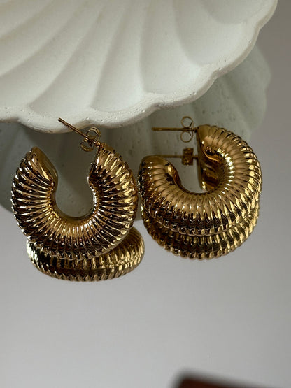Croissant Bold Hoop