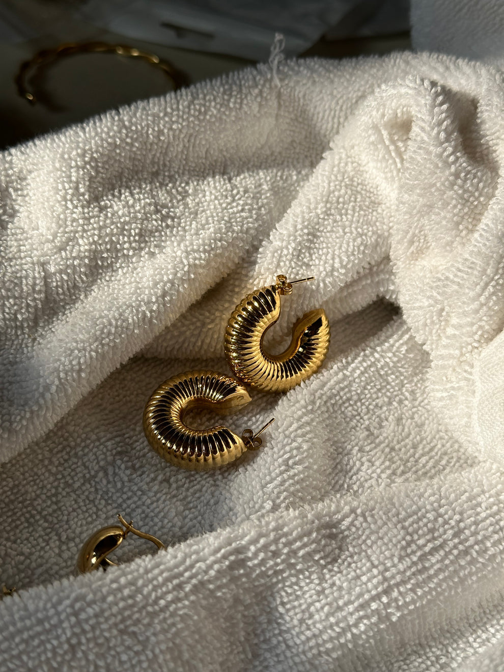 Croissant Bold Hoop