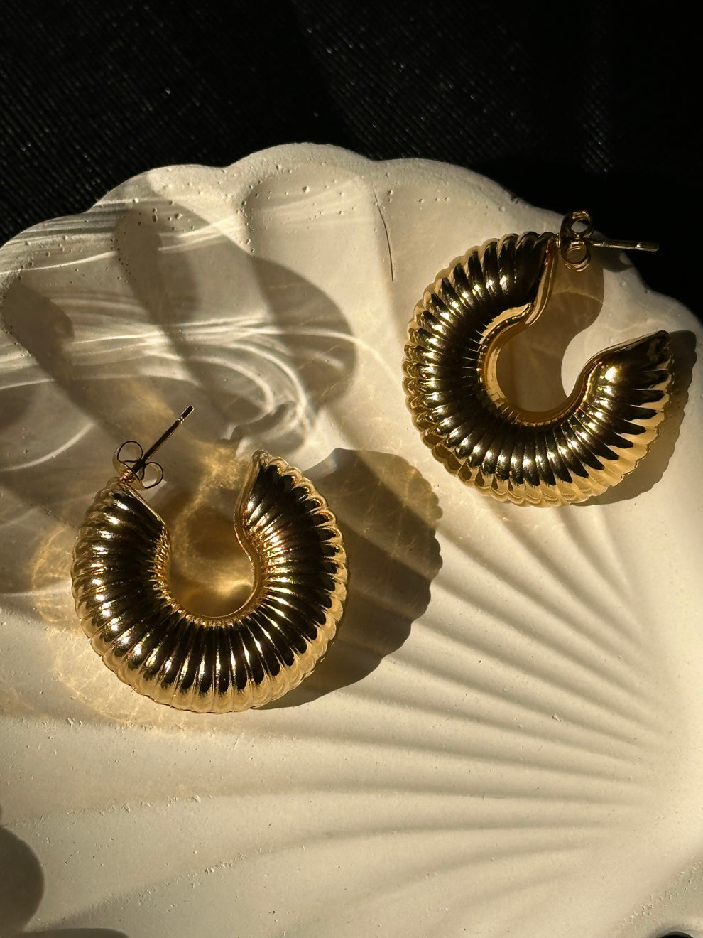 Croissant Bold Hoop