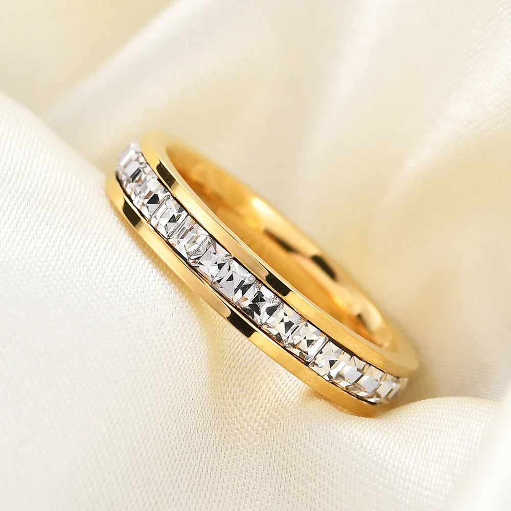 Stones Band Ring