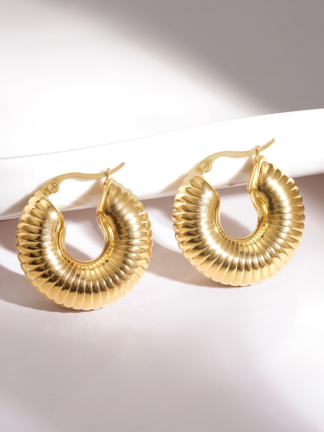 Croissant Bold Hoop
